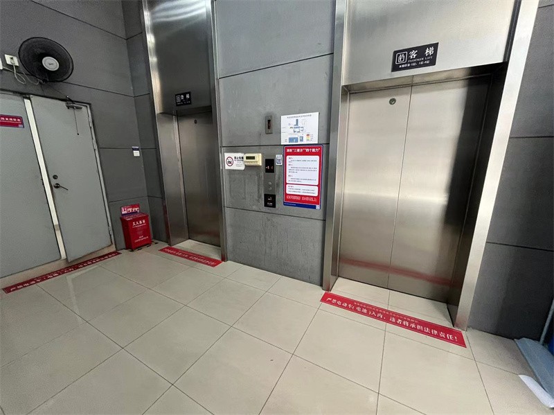 电梯厅